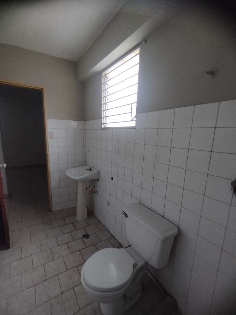 PLL-435 Local en Venta Edificio Masikasa - Imagen 4