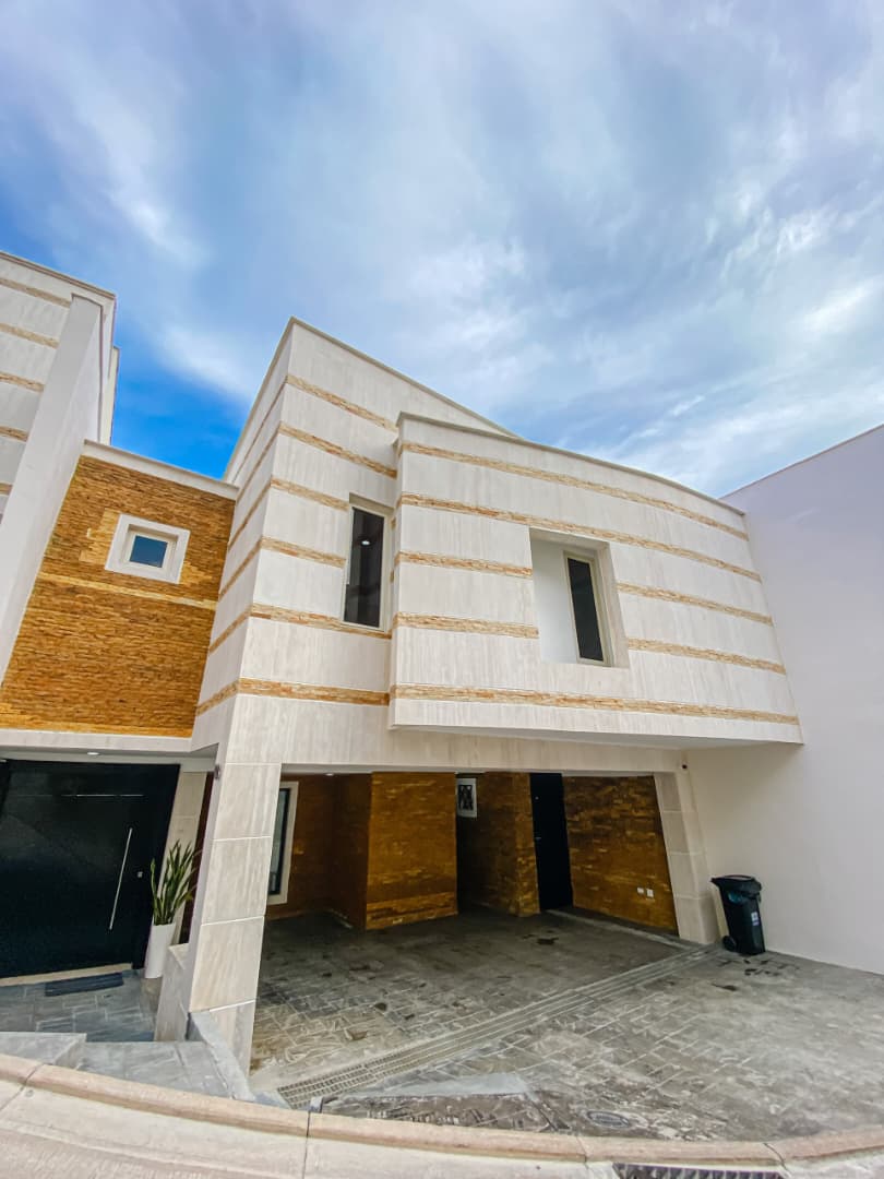ELTH-054 Town House en Venta Residencias Mykonos