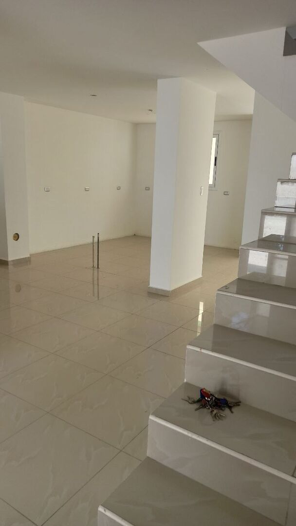 ELBTH-163 Town House en Venta Urbanización Villa Paris - Imagen 11