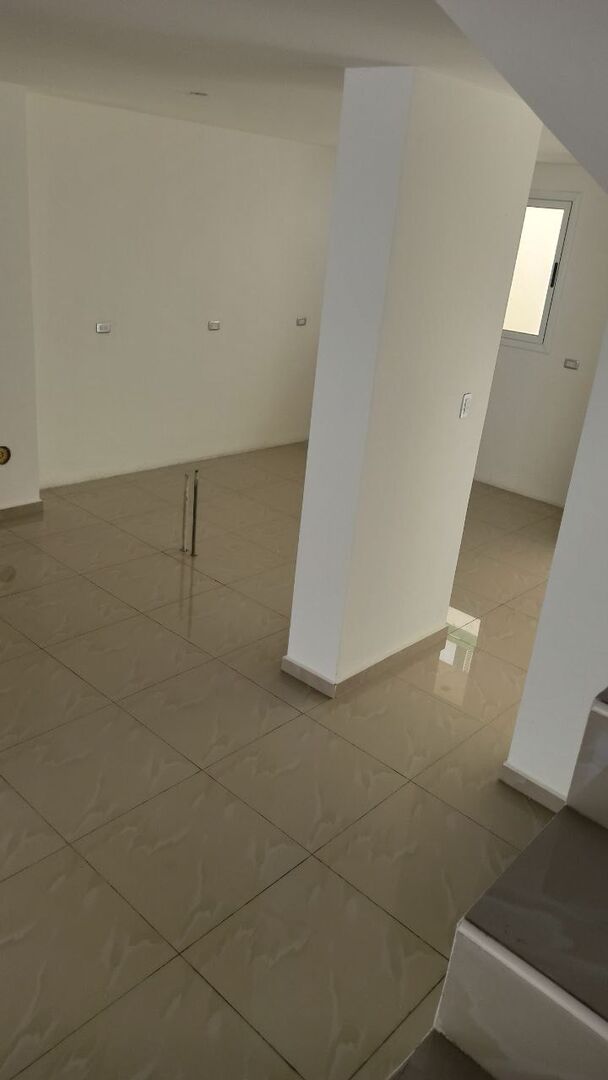 ELBTH-163 Town House en Venta Urbanización Villa Paris - Imagen 3