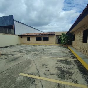 VIOF-20 Oficina en Alquiler Complejo De Oficinas Detras Del Centro Comercial Metro Market