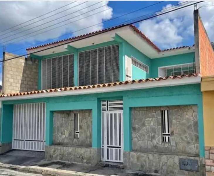 PLC-941 Casa en Venta Urbanizacion Valle Verde, San Diego