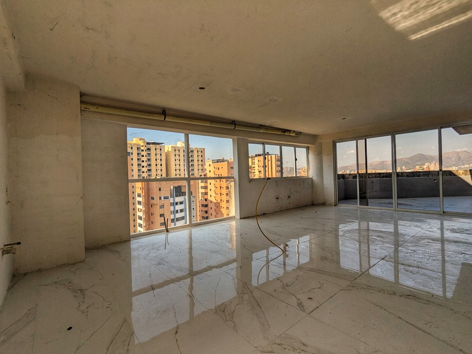 ATPH-1667 Pent House en Venta En Trigaleña, Res. Roraima - Imagen 3