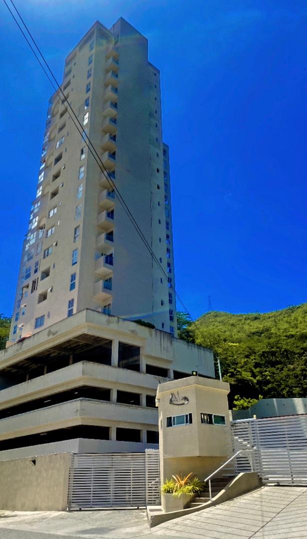 ETPH-46 Pent House en Venta Conjunto Residencial Iceberg Sector Rincon Mañongo Naguanagua
