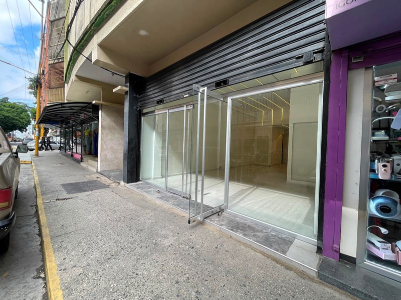 ATL-279 Local en Venta - Alquiler Edificio Don Alejandro Avenida Díaz Moreno - Imagen 11