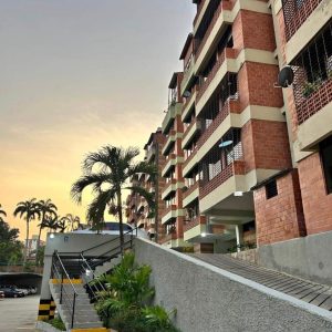 INA-1213 Apartamento en Venta Residencias Almendron Suites