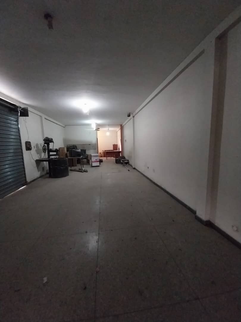 ELBED-112 Edificio en Venta Avenida Libertador Con Calle Palavecino - Imagen 2