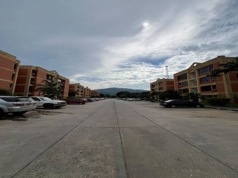 ATA-1895 Apartamento en Venta Los Tulipanes Naguanagua - Imagen 3