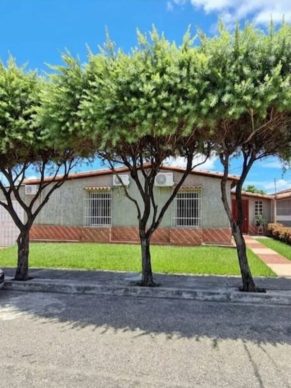 ELBC-777 Casa en Venta Urbanizacion El Valle