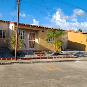 LGC-153 Casa en Venta Urb La Teura