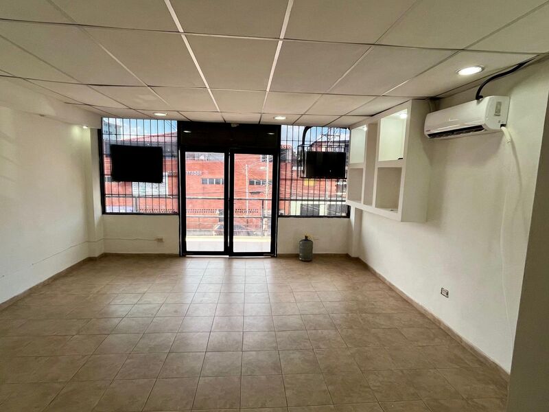 ELBL-177 Local en Alquiler Centro Comercial Don Marco