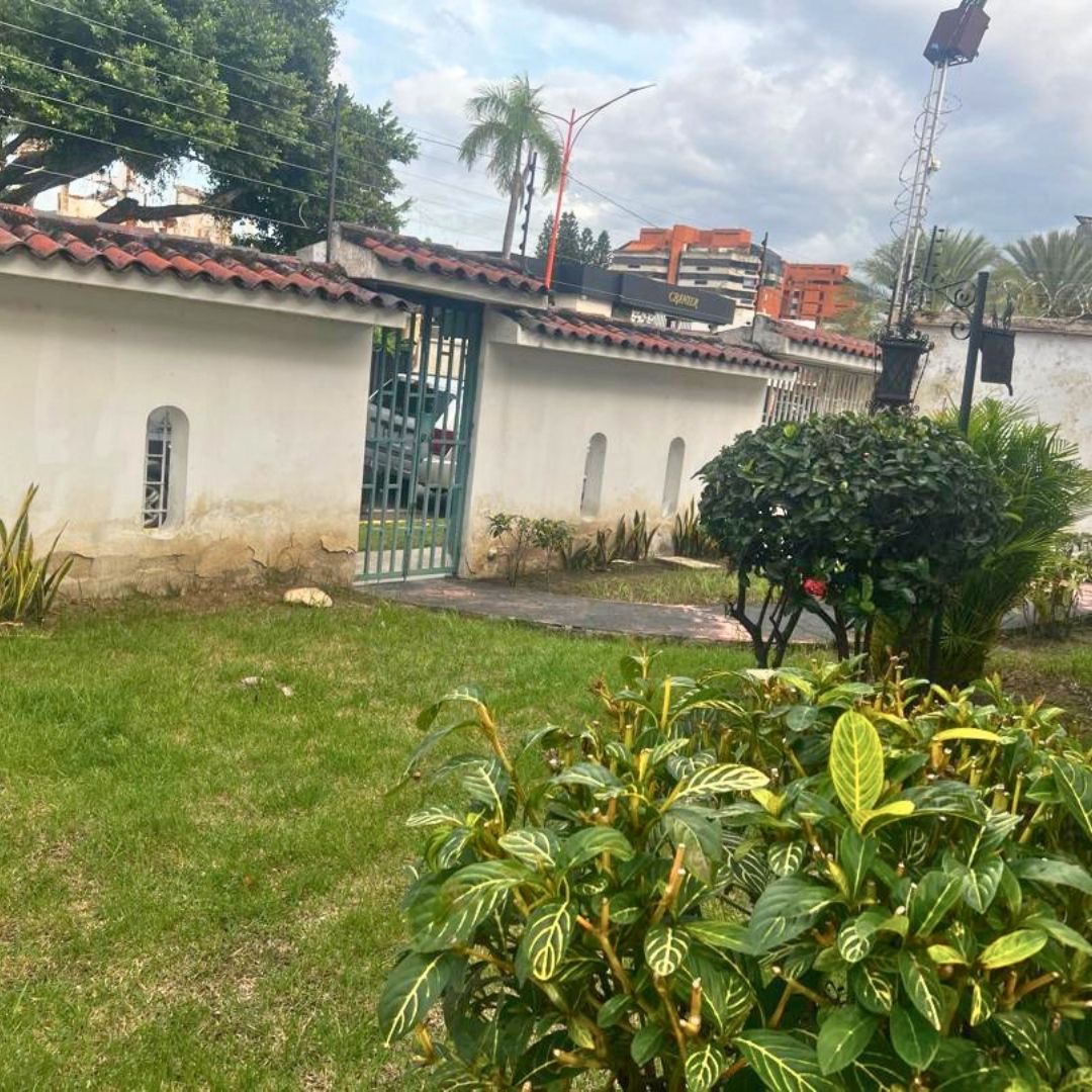 DIC-18 Casa en Venta Casa Urbanización La Viña - Imagen 2