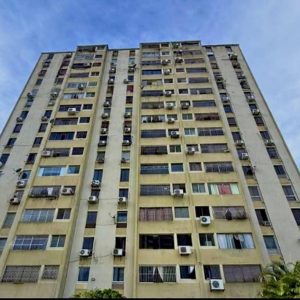 LGA-82 Apartamento en Venta Frente A Las Trinitarias