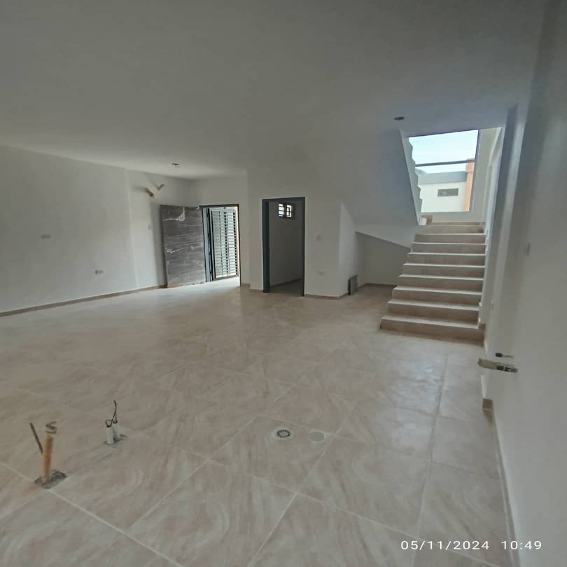INTH-308 Town House en Venta Conj. Res. Villa Serena San Diego - Imagen 2