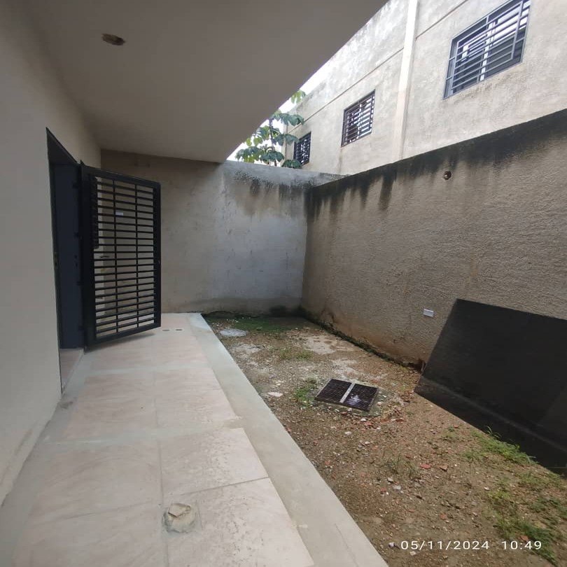 INTH-308 Town House en Venta Conj. Res. Villa Serena San Diego - Imagen 6