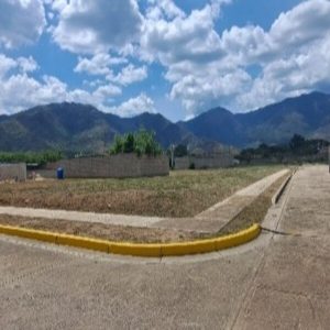 VIT-49 Terreno en Venta Jardines De Manantial