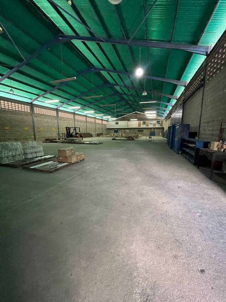 ING-069 Galpon en Venta Terreno Con 3 Galpones, Oficinas Y Taller