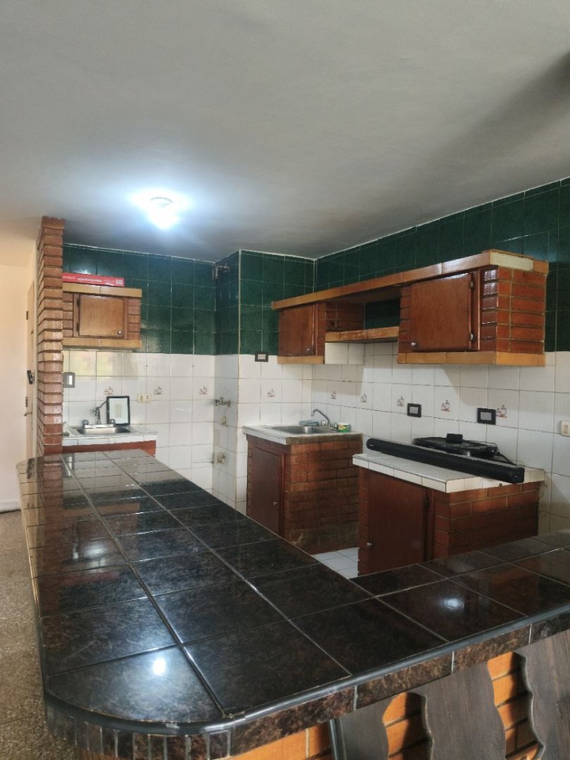 PLA-1980 Apartamento en Alquiler Conj. Res. Valle De Oro, Urb. Los Bucares - Imagen 6
